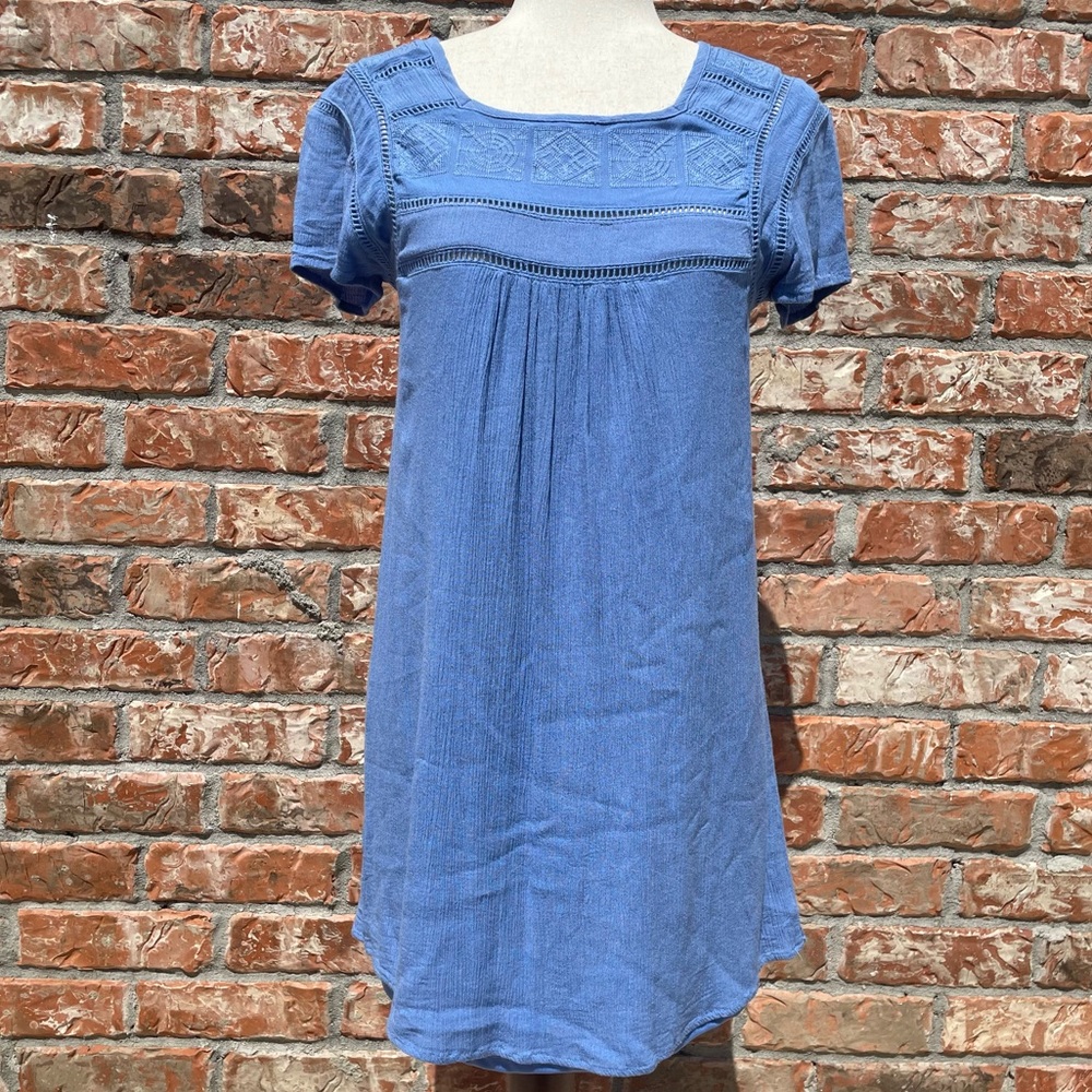 Romeo & Juliet Couture blue embroidered lace dress / S / Excellent condition
